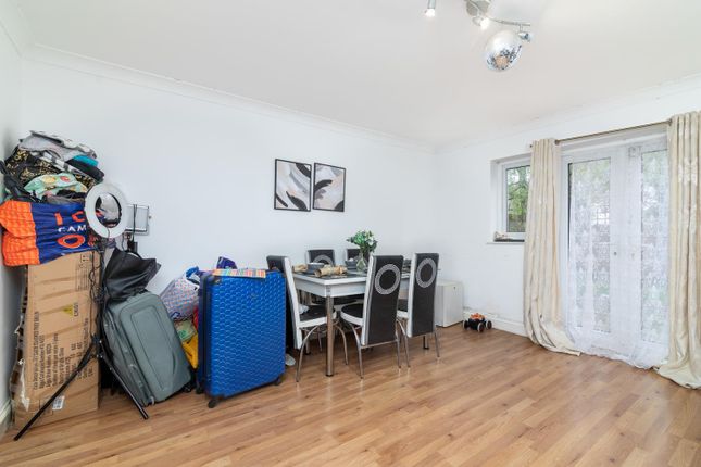 Bungalow for sale in Worcester Avenue, London