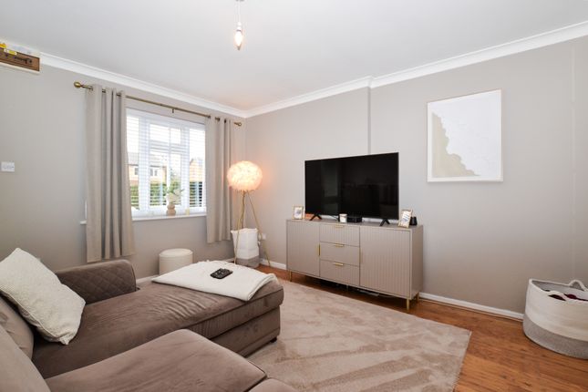 62, Wentworth Drive, Grantham photo 4