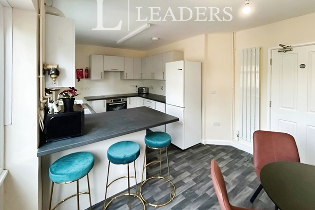 Room 1, 17, Granhams Close, Great Shelford photo 5