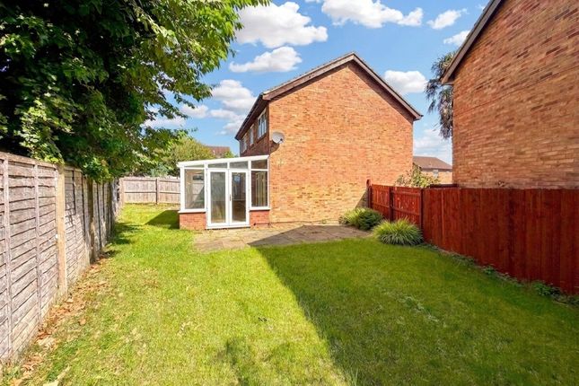 11 Wakefield Close, Milton Keynes photo 2