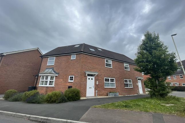 Thumbnail Property to rent in Brize Avenue, Kingsway, Gloucester