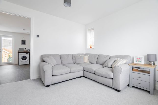 7 Shorten Place, Great Yarmouth photo 4