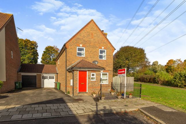 Thumbnail Detached house for sale in Horton Close, Aylesbury