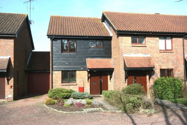 Thumbnail Terraced house for sale in Padbrook, Oxted, Surrey