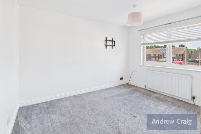 23 Greenlands, Jarrow photo 4