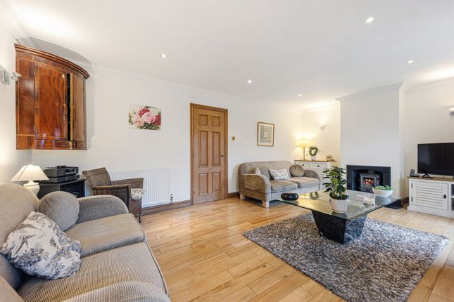 7 Brook House Court Lakeside Road, Lymm photo 4