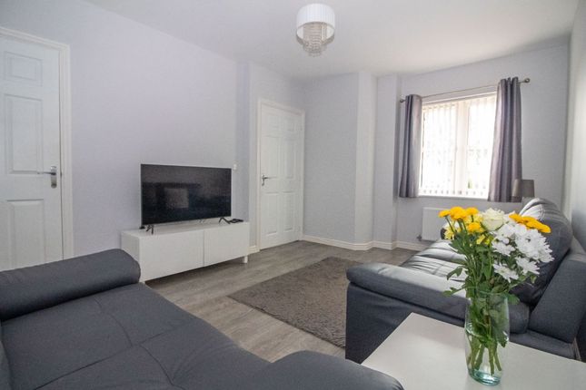 5 Little Green, Waterlooville photo 4
