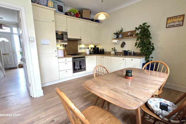 43 Falkland Avenue, London photo 3