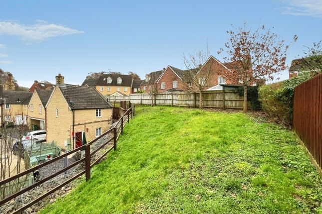 9, Parsons Close, Dursley photo 4