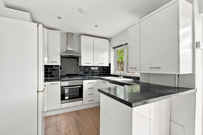65 Liddell Way, Ascot photo 2