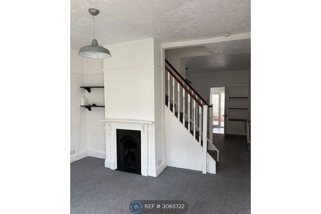 Wainscott Road, Southsea photo 3