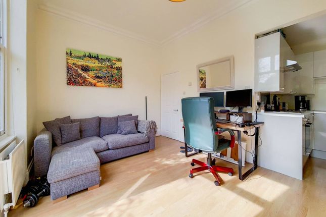 Thumbnail Flat to rent in Streatham Common North, Streatham Common, London