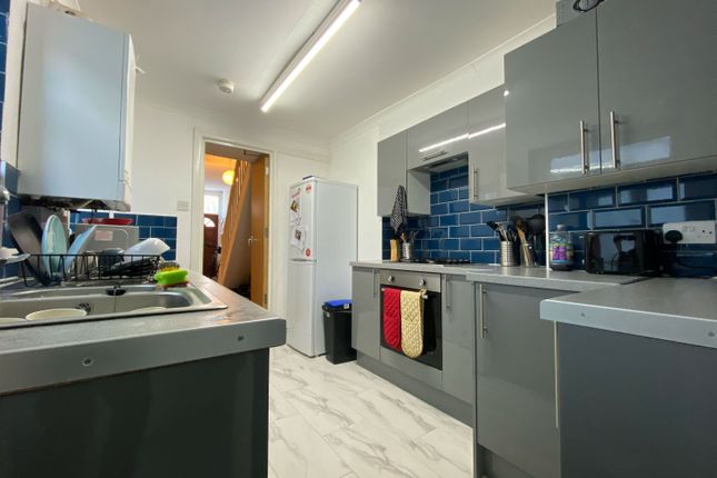 4-bed terraced on 72, Wyeverne Road, Cardiff, £2,200/mo