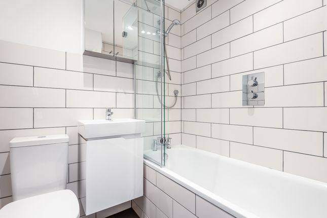 32 Fairland House,, Masons Hill, Bromley photo 3