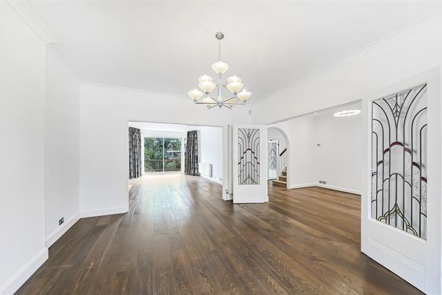 6, Kinloss Gardens, London photo 3