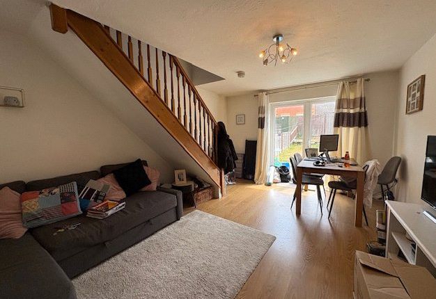 18, Banbury Close, Wokingham photo 3
