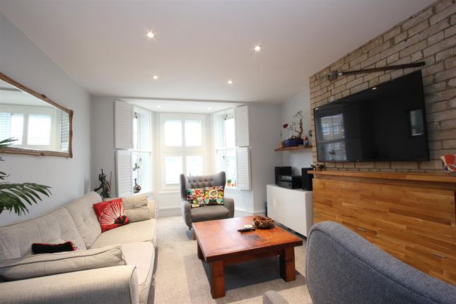 Flat to rent in Penang House, Prusom Street, Wapping