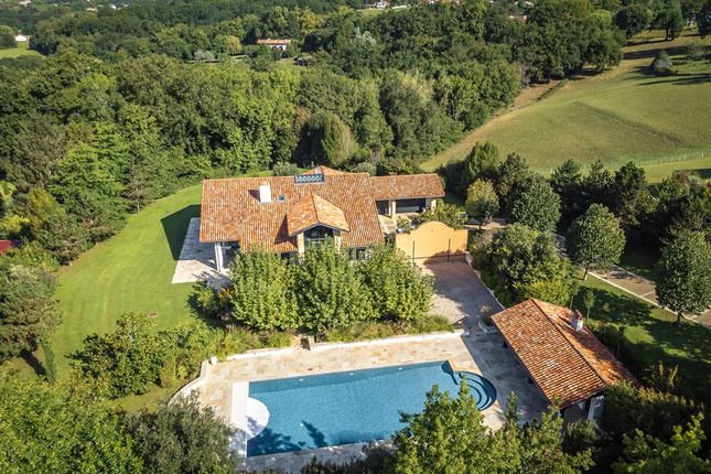 Villa for sale in Arcangues, Pyrenees Atlantiques (Biarritz/Pau), Nouvelle-Aquitaine