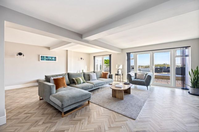 Old Fort Road, 156-027.Jpg