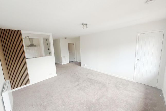 29, Coulter close, Hayes photo 4