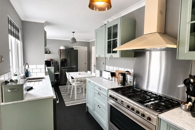 136, Cwmgarw Road, Ammanford photo 3