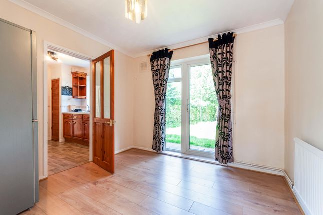 9, Langthorne Avenue, STEVENAGE photo 3