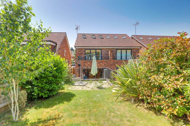 4, Hillview Close, Sonning Common photo 2