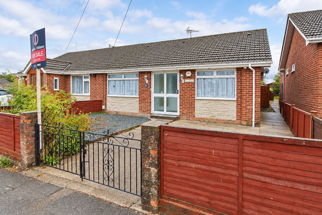2-bed semi-detached on 5, Chestnut Avenue, Waterlooville, £325,000