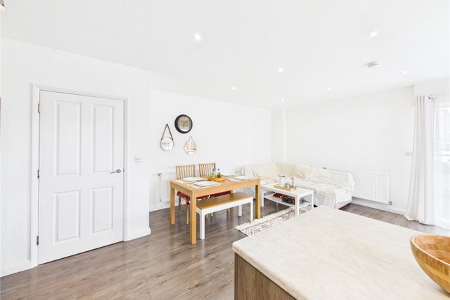 67, Manston Court, 2, Thornbury Way, Walthamstow photo 4