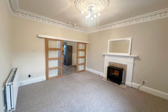 Thomson Street, Strathaven, ML10 6JZ, Strathaven photo 3