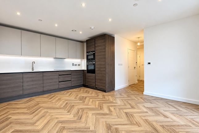 Flat 25, Braybrooke House, 41 Denmark Road, London photo 5