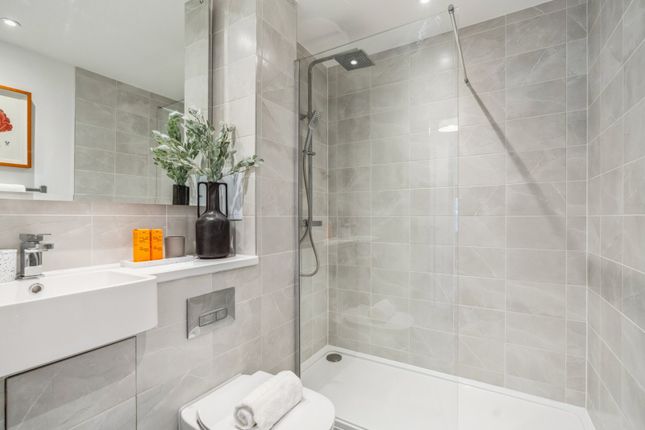 47 Hartford Point, 426-430, Bath Road, Slough photo 4