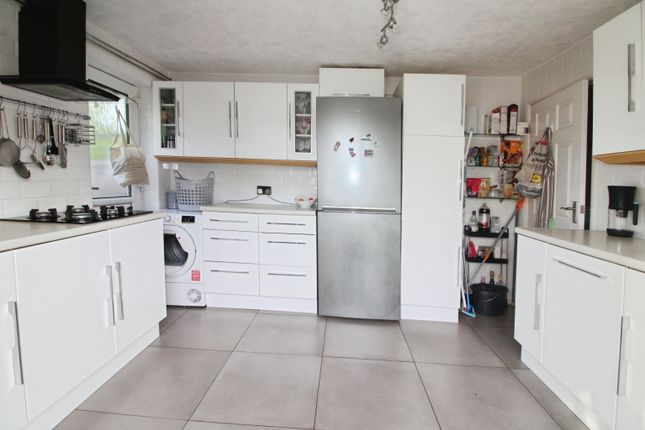 17, Silver Street, Holton le Clay, Grimsby photo 3