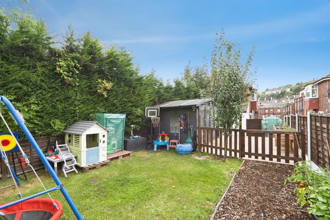 19, Cow Close Road, LEEDS photo 4