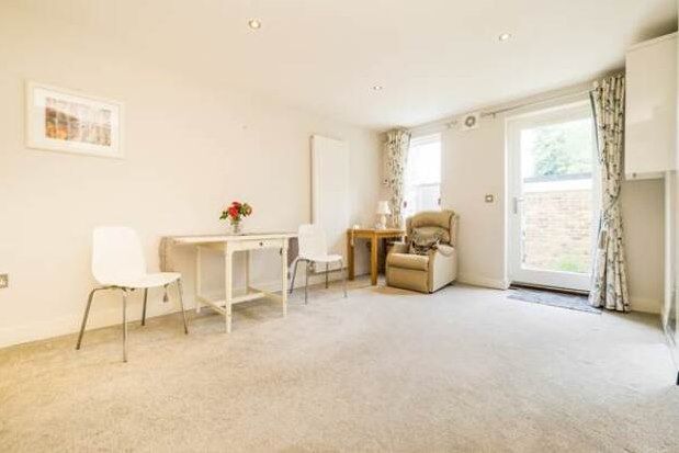 Flat to rent in Lilac House, Woodford Green