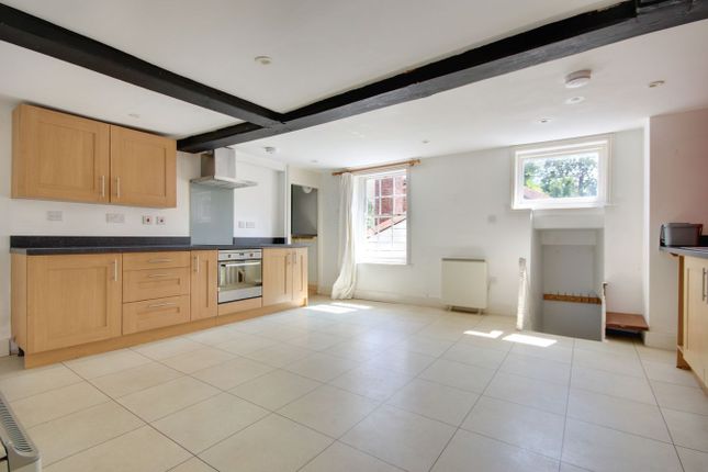 8b, High Street, Lymington photo 4