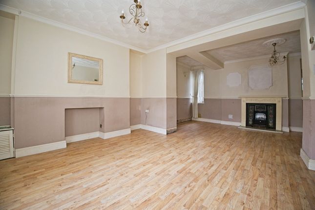 43, Oakfield Terrace, Bridgend photo 3