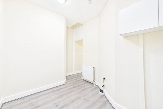 MARKETING CARD Flat 7,, Newbury House, Newbury photo 4
