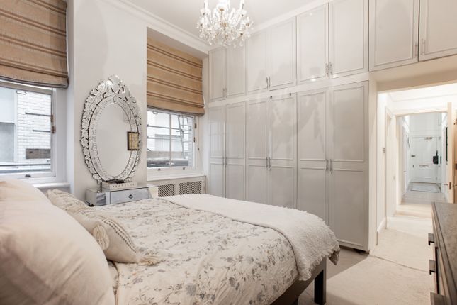 Flat to rent in 169 Queens Gate, London