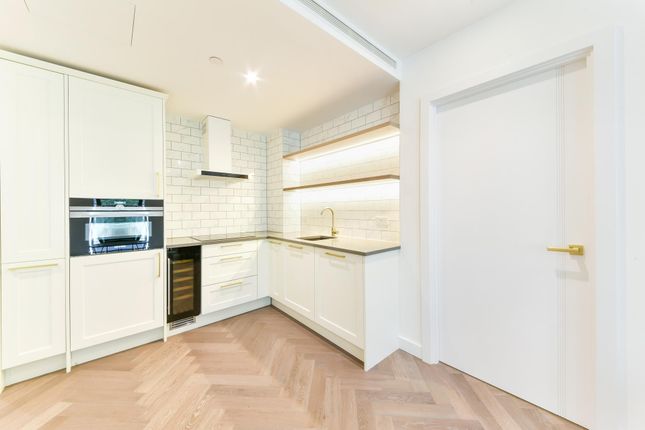 Apartment 110 Ariel House, 144 Vaughan Way, London photo 3