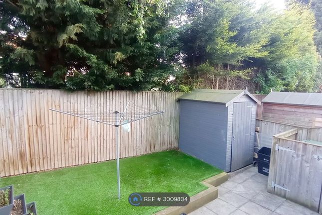 Bellerby Court, Heworth, York photo 3