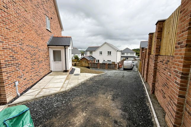 31, Dol Y Meillion, Llanilar photo 4