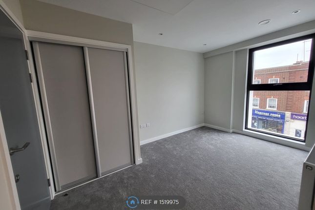 Flat, William St, Slough photo 2