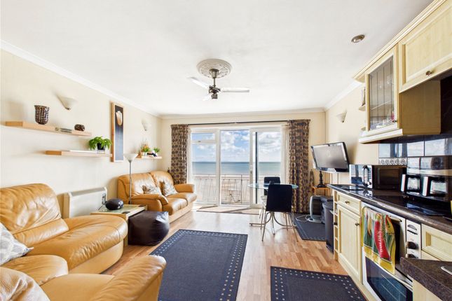 Flat 17, Strandways Court,, The Strand, Pembrokeshire photo 3