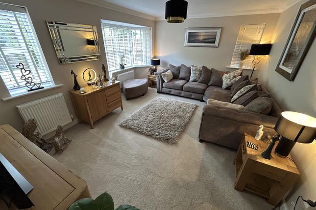 20, Leapgate Avenue, Stourport-On-Severn photo 2