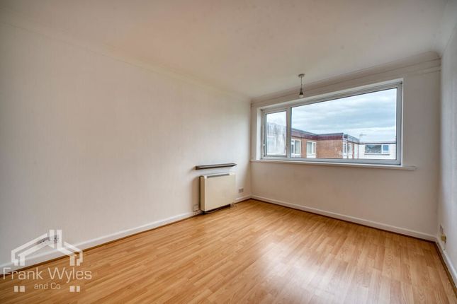 Flat 36 36 St Leonards Court, Fleet Street, Lytham St. Annes photo 5