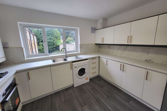 9 Stockwood Court, Stockwood Crescent, LUTON photo 4