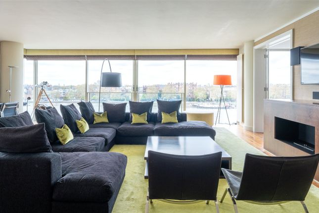 Flat for sale in Riverside One, Hester Road, Battersea, London