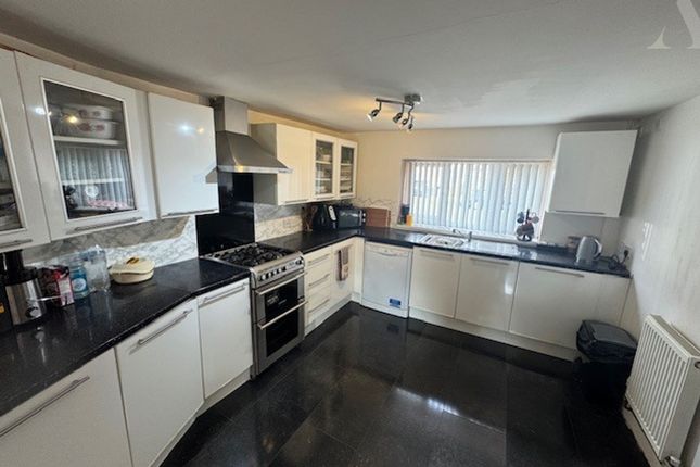 39 Bucklands End Lane, Birmingham photo 2