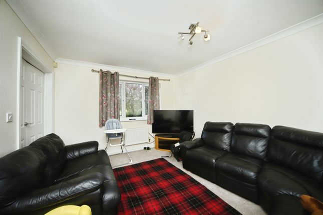 19, Beechfields, Taunton photo 2